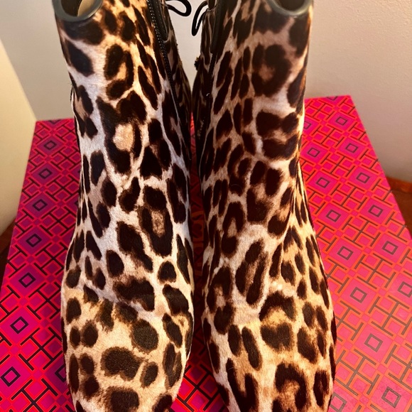 Tory Burch Laila printed calf hair Booties - Picture 2 of 6